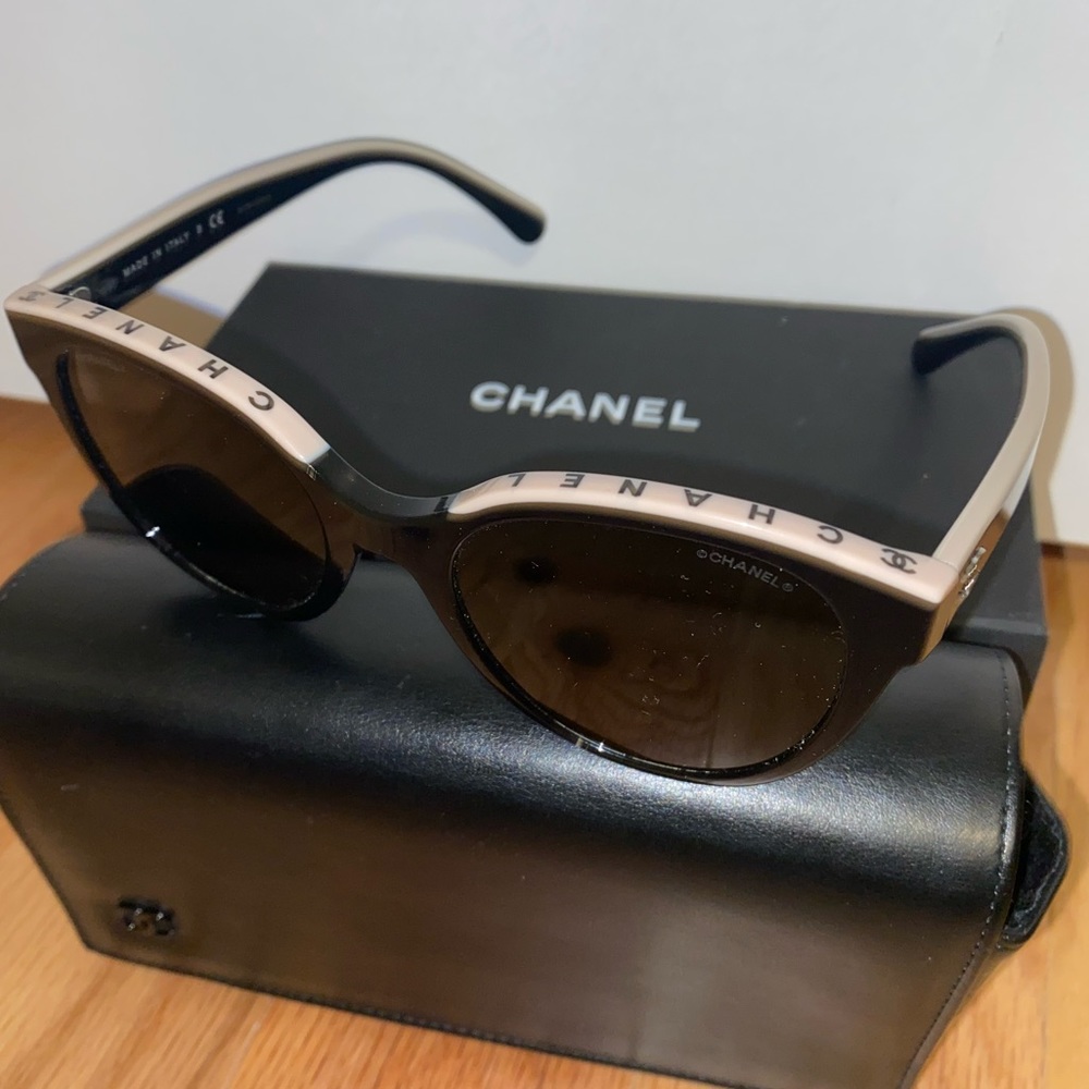 Authentic Great Condition Chanel Butterfly Sunglasses